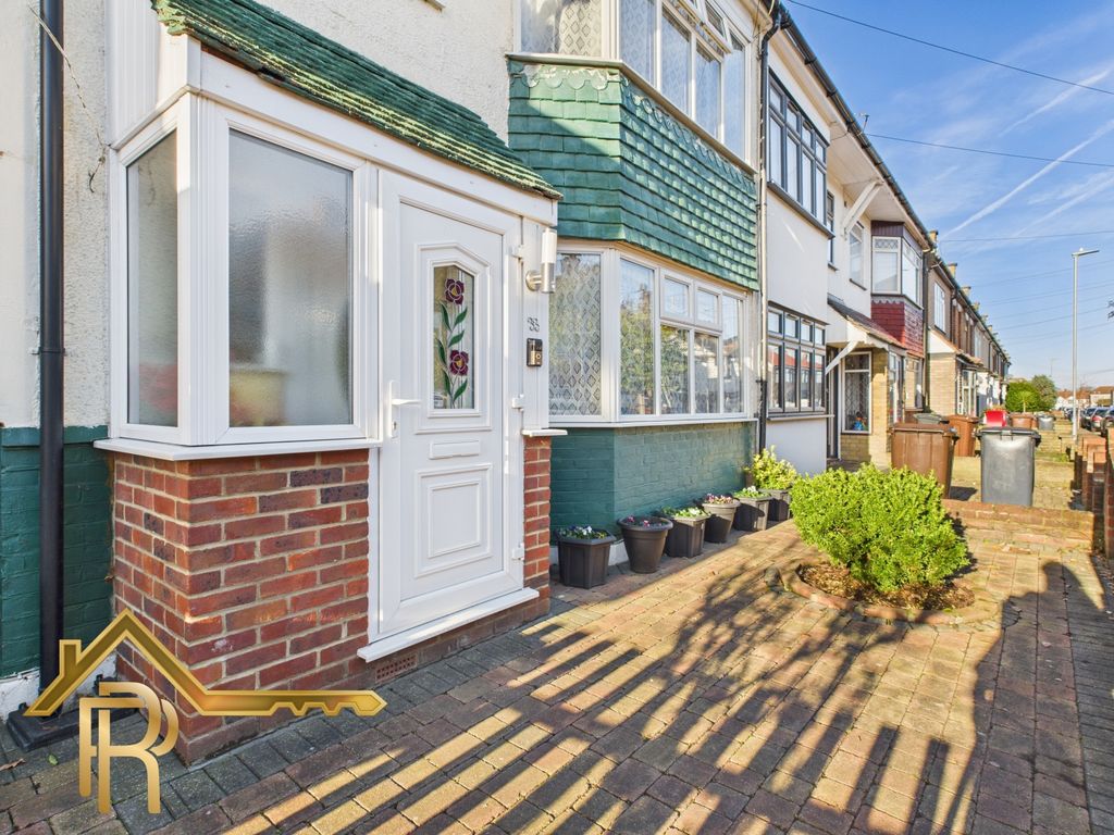 Property photo 2 of 21 Cam03016G0-Pr0048-Still037