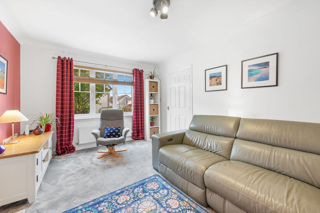 Property photo 2 of 42