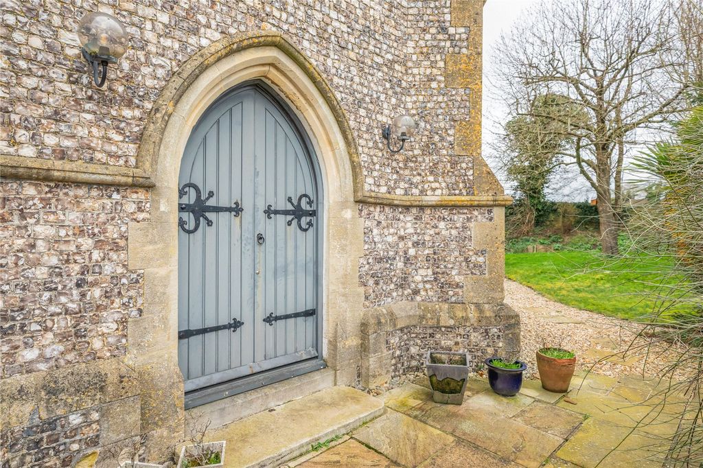 Property photo 2 of 20 Tower Entrance