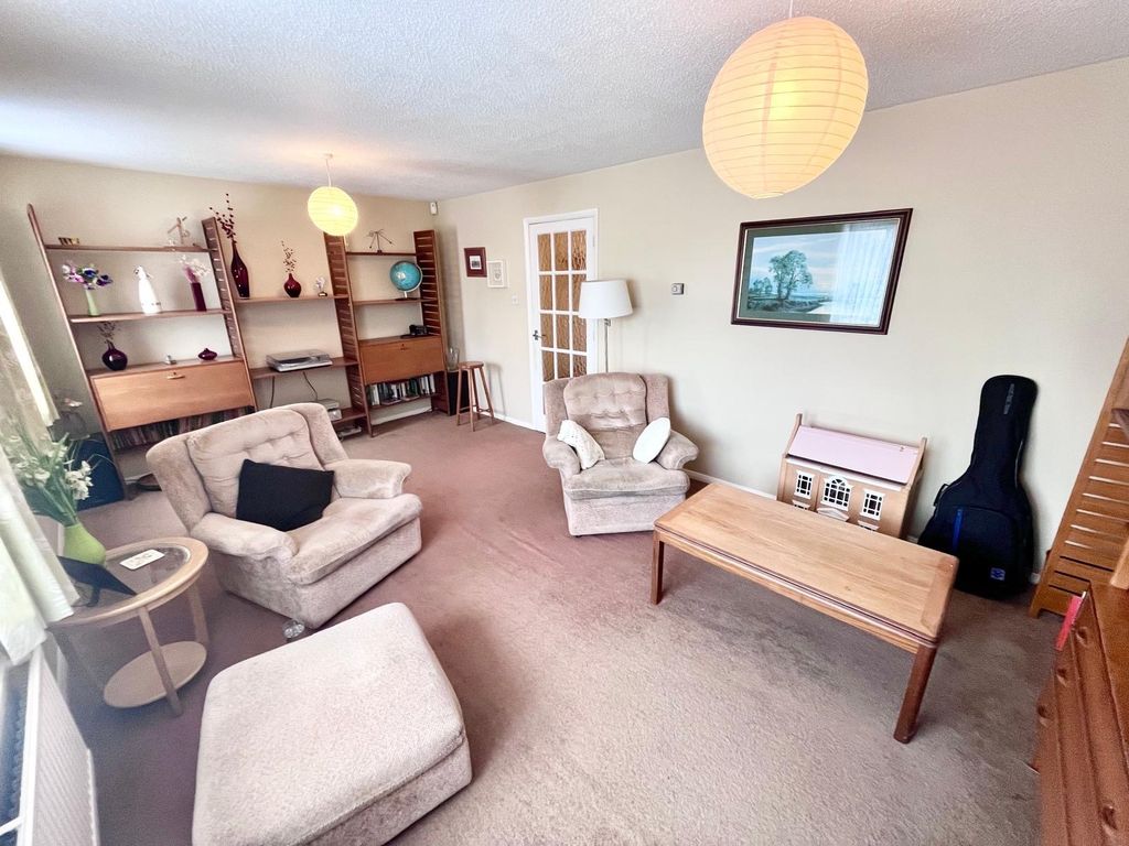 Property photo 3 of 26