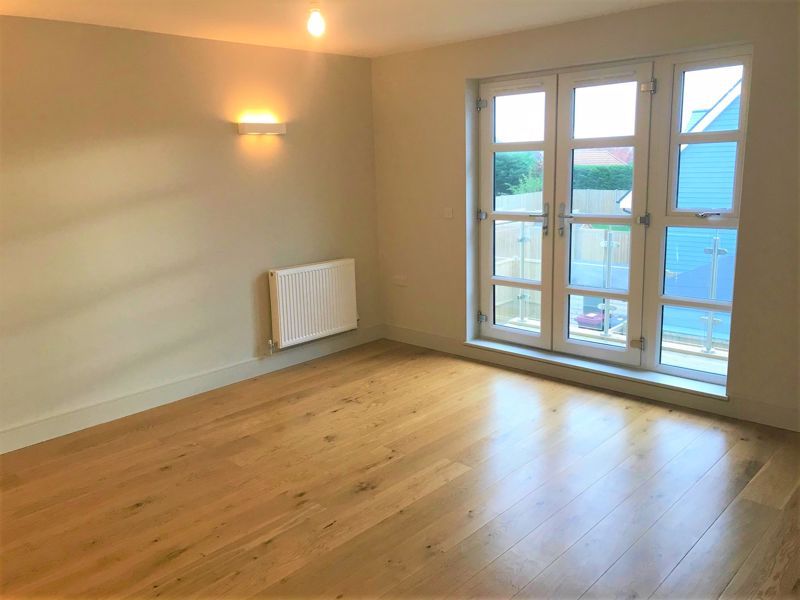 Property photo 3 of 11 Photo 2