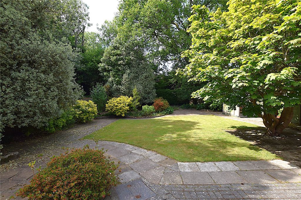 Property photo 3 of 17 Picture No. 30
