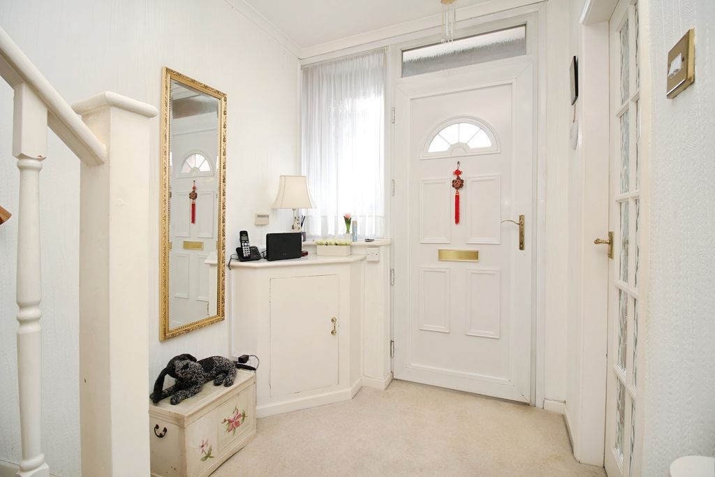 Property photo 3 of 26