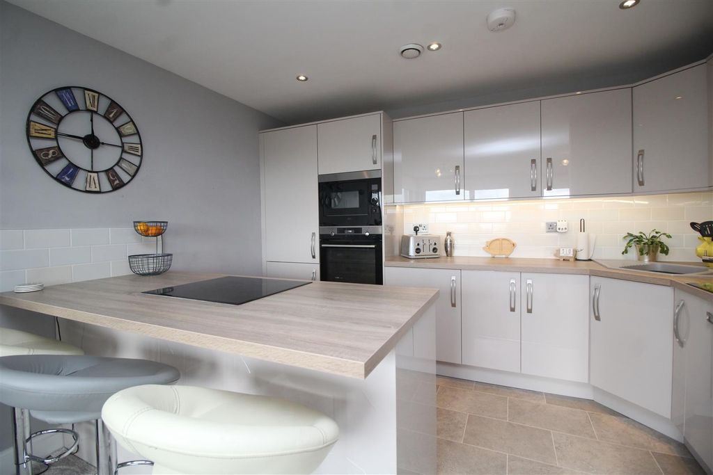 Property photo 3 of 9 Img_2166.Jpg