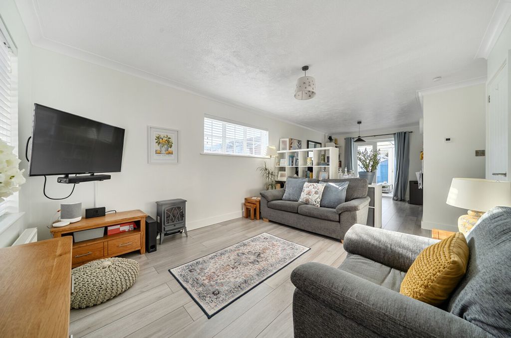 Property photo 3 of 24