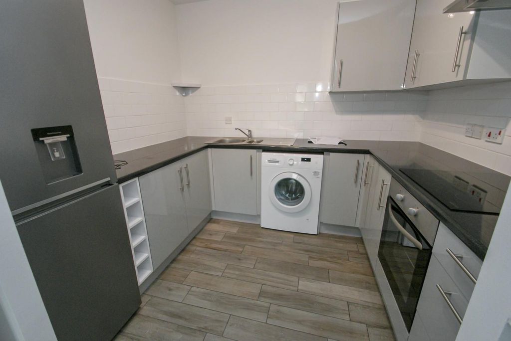 Property photo 3 of 7 2022-11-24 12.05.20.Jpg