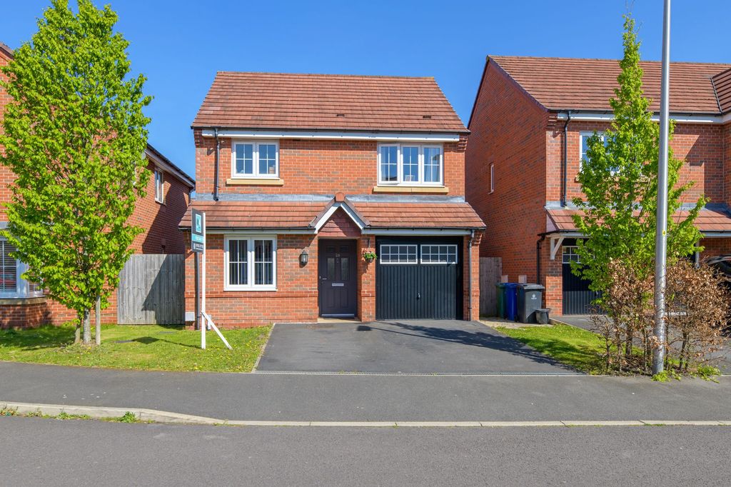 Property photo 1 of 16 Front External