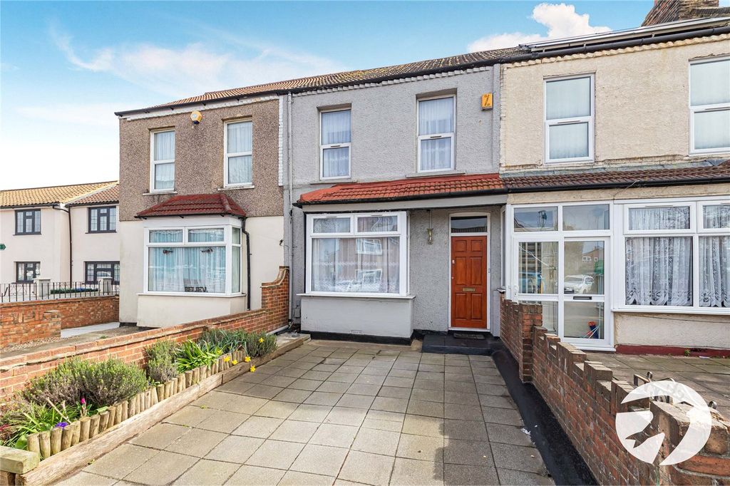 Property photo 1 of 19 External