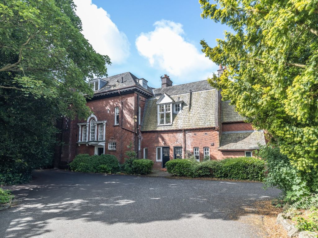Property photo 2 of 13 4023812