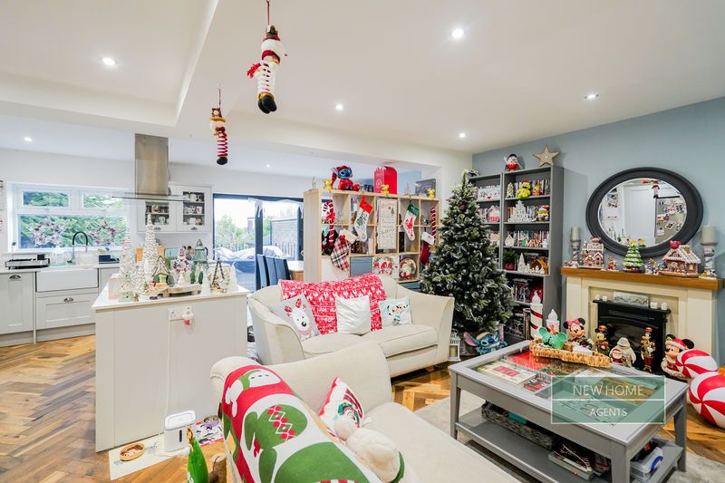 Property photo 3 of 30 Photo 29