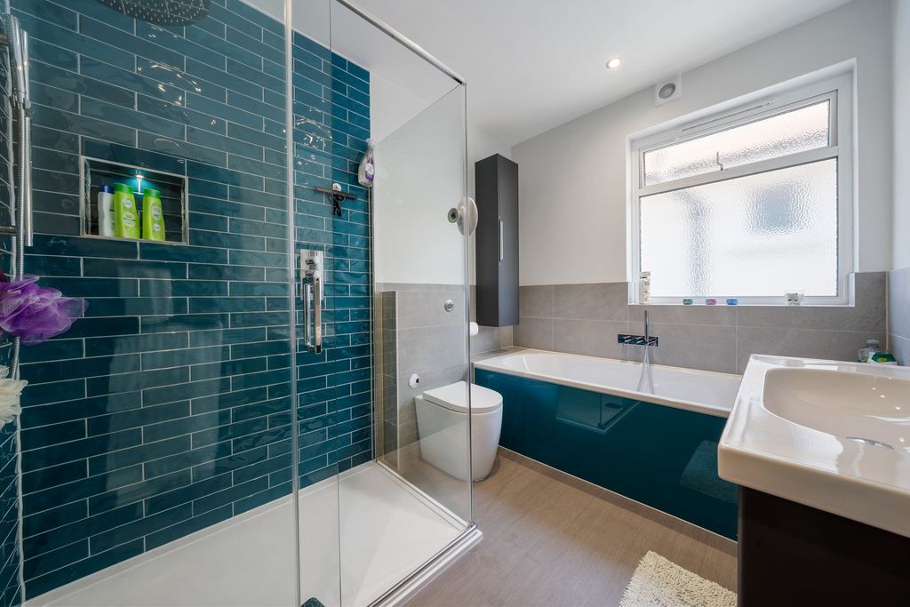 Additional image 13 of 6 bed detached house for salePenshurst Gardens, Edgware HA8