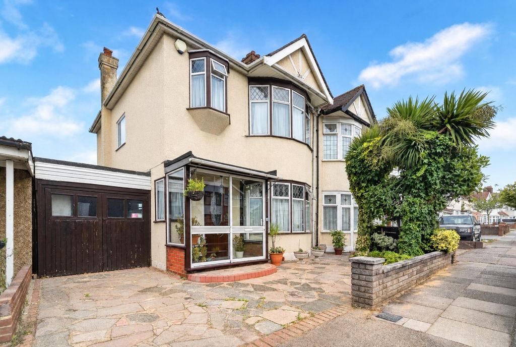 Property photo 1 of 31