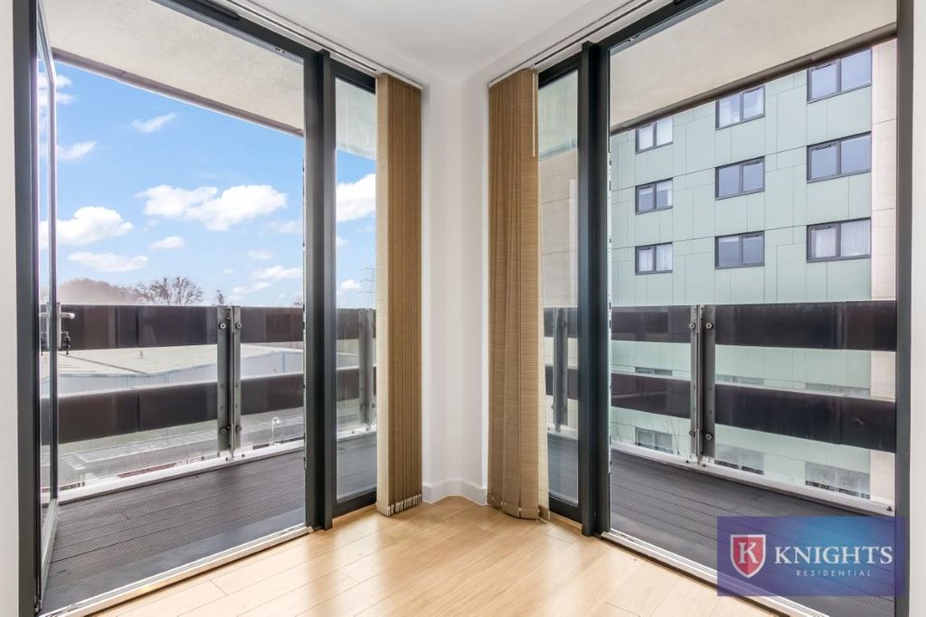 Property photo 3 of 22