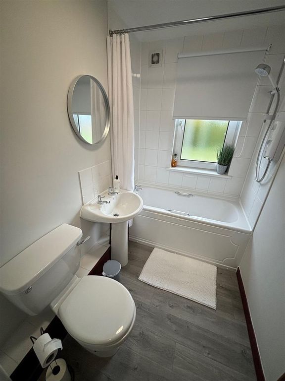 Property photo 3 of 6 3m.Jpg