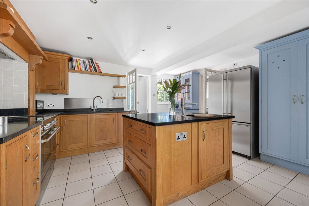 Property photo 2 of 32 Picture No. 56