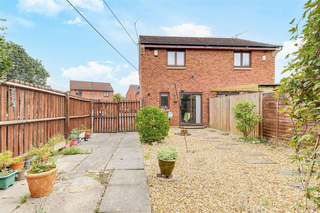 Property photo 2 of 17