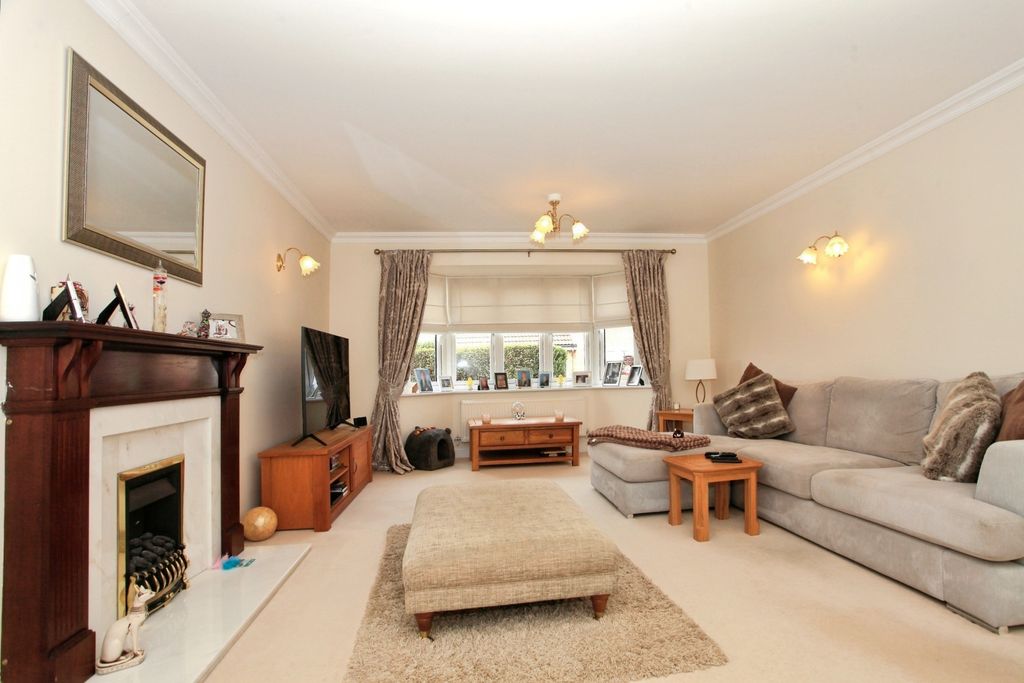 Property photo 2 of 17 Image 1