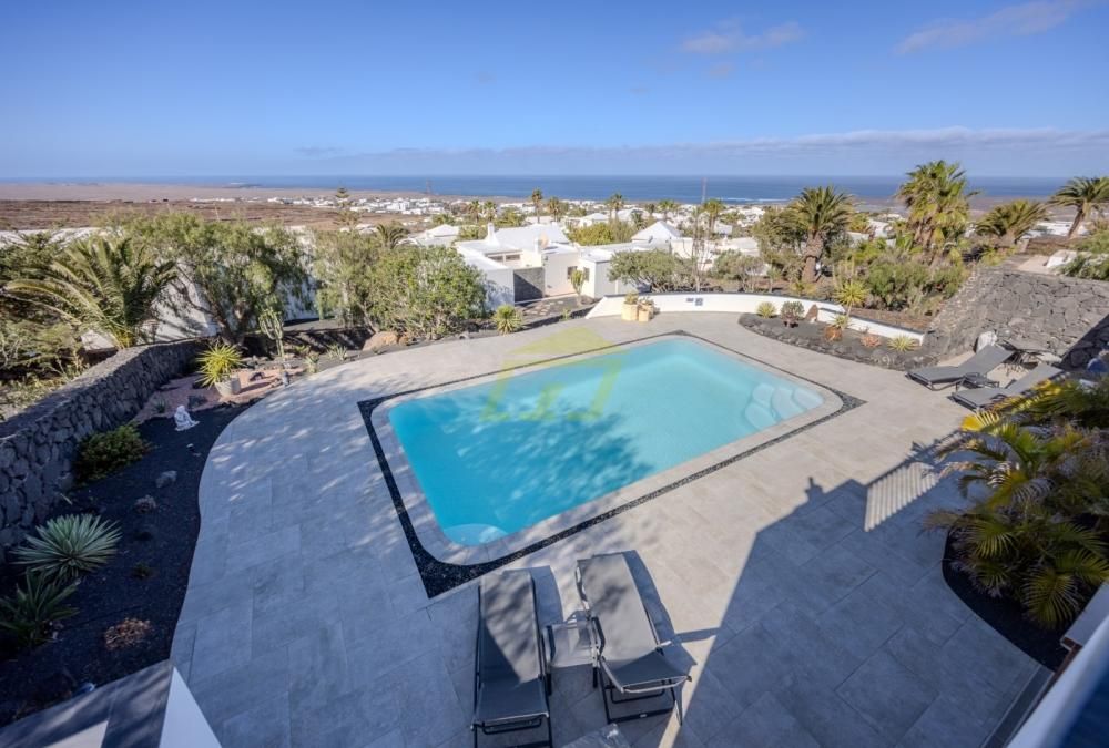 Property photo 3 of 29