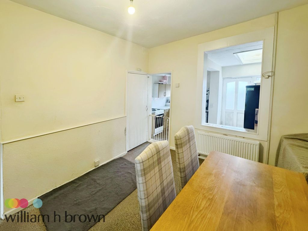 Property photo 3 of 10 Image
