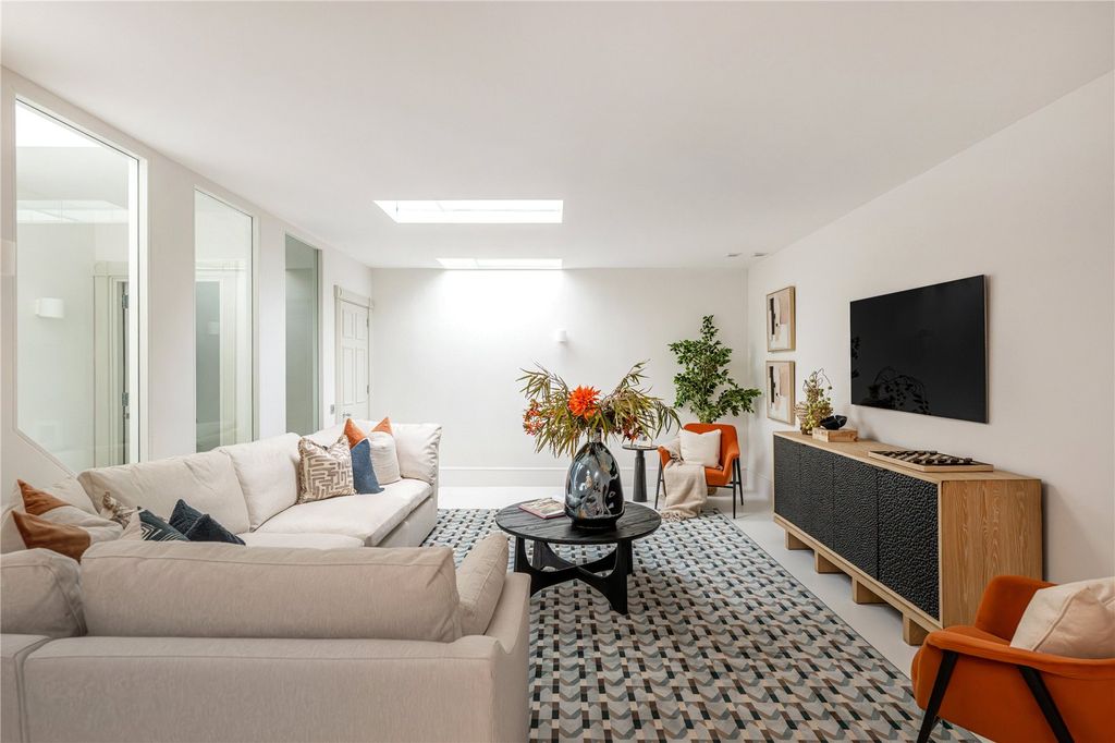 Property photo 3 of 14 Reception Room