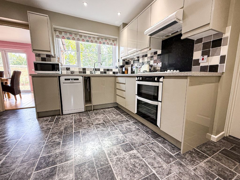 Property photo 3 of 24 5350666