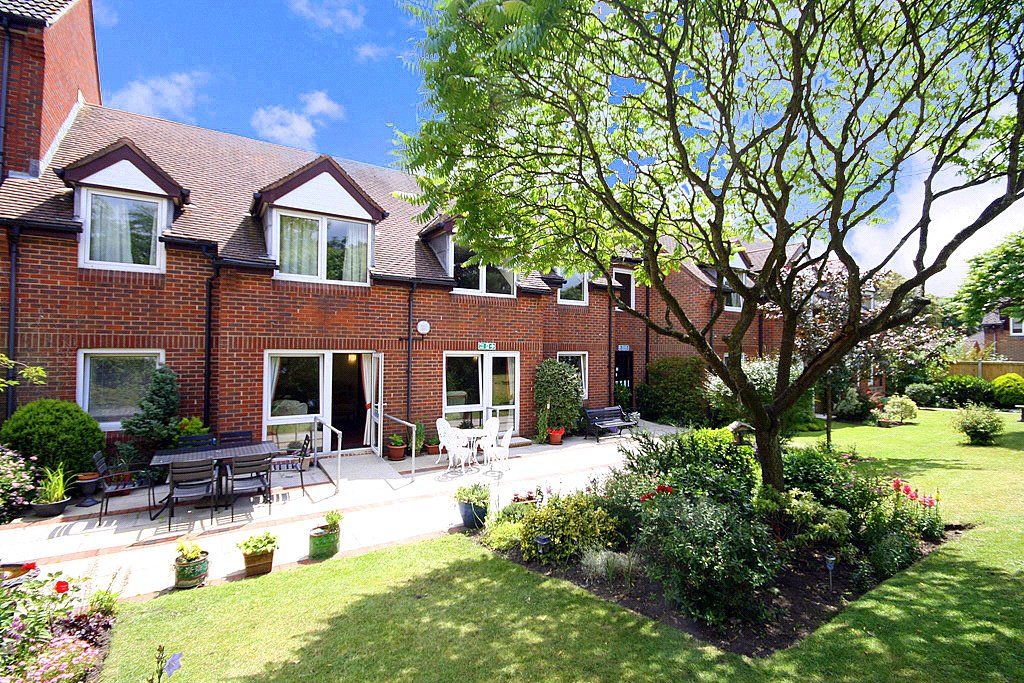 Property photo 2 of 12 General View