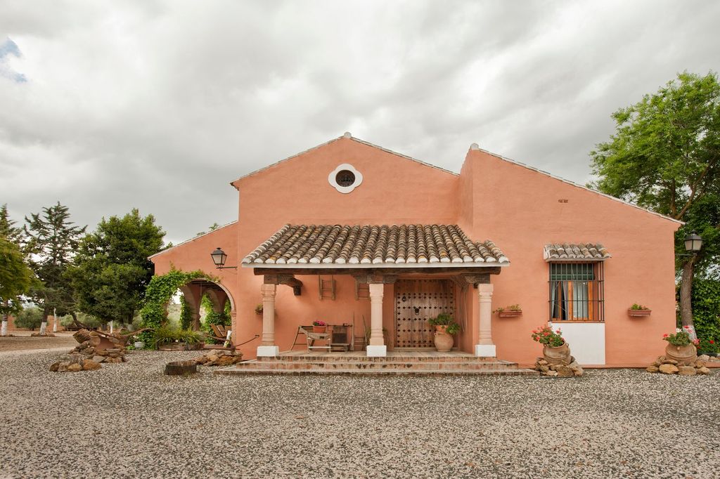 Property photo 2 of 10