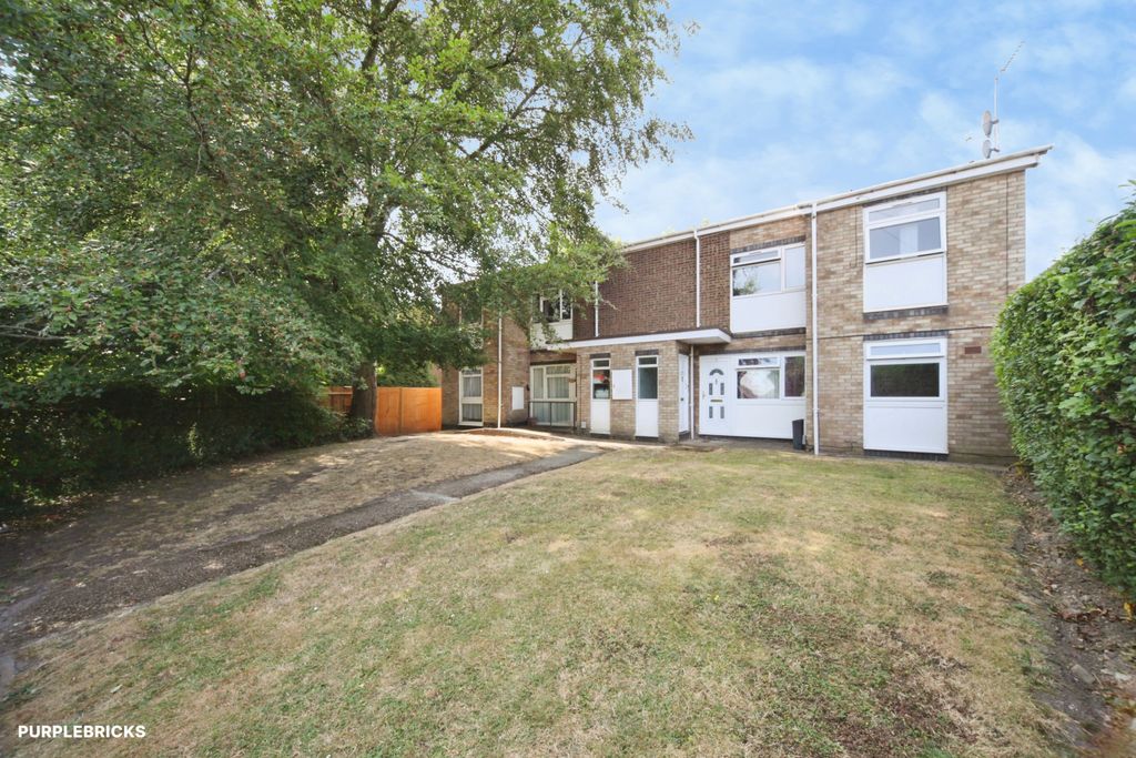 Property photo 2 of 12