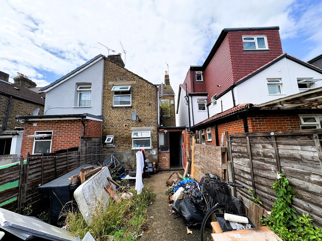 Property photo 2 of 4