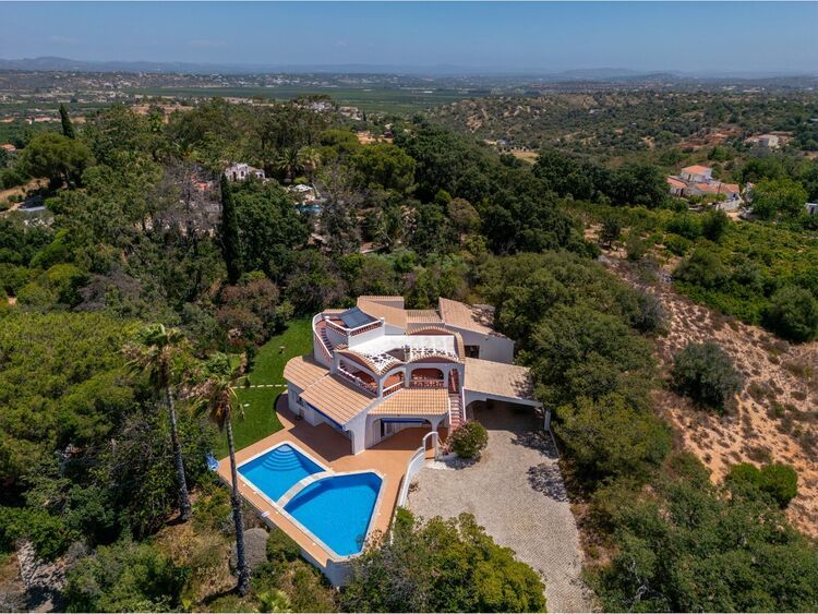 Property photo 1 of 89 Img 0