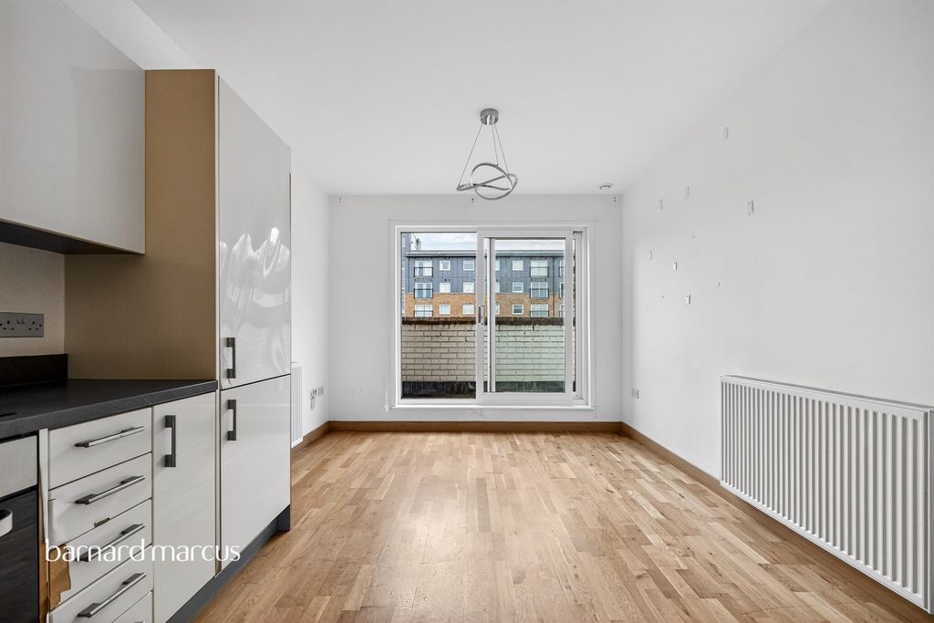 Property photo 3 of 9