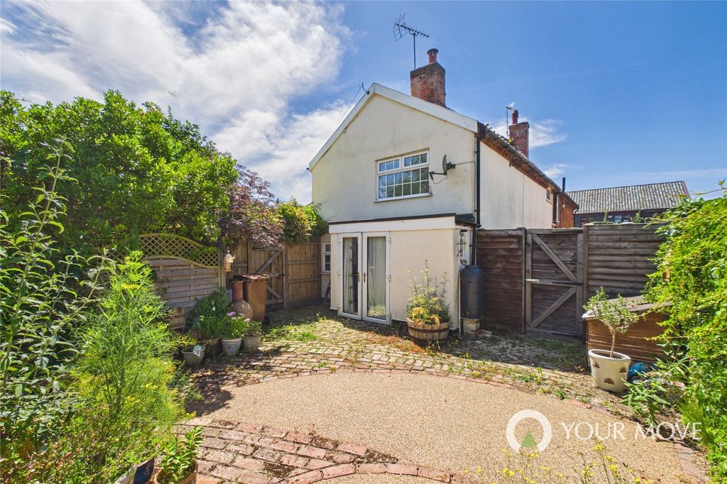 Property photo 3 of 17 Picture No. 02