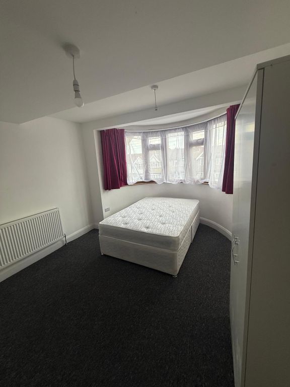 Property photo 1 of 3