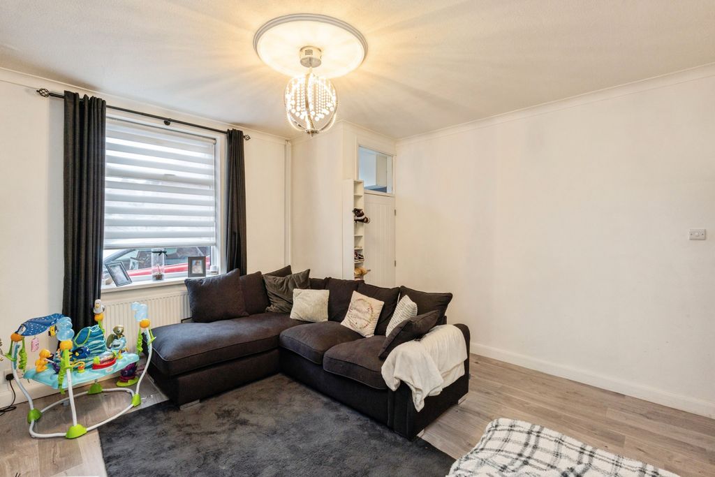 Property photo 3 of 20 Photo #3