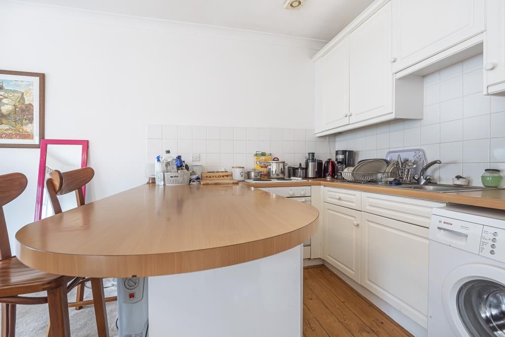 Property photo 3 of 8 Kitchen