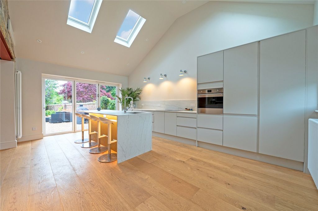 Property photo 3 of 20 Open Plan Kitchen