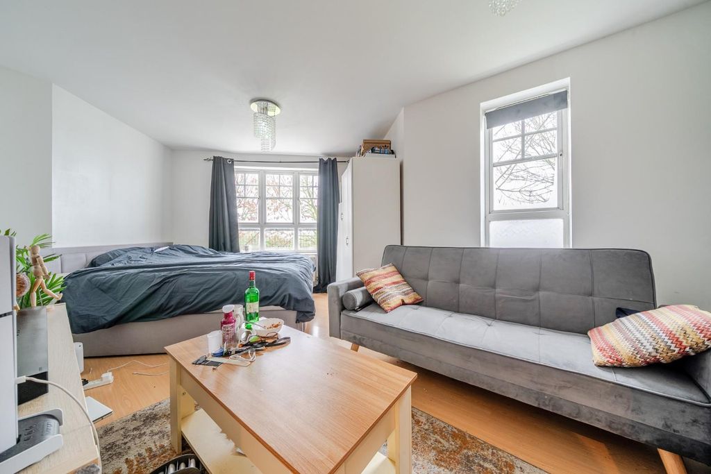 Property photo 2 of 14 1402895-5-6970A307d5195.Jpg