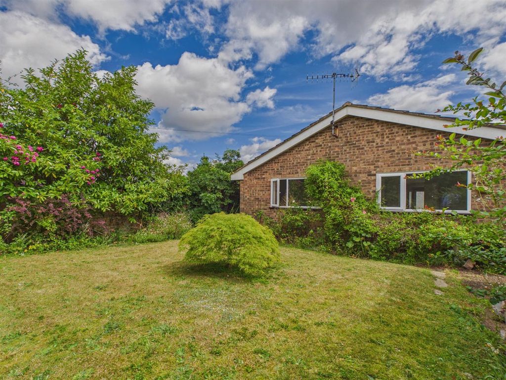 Property photo 2 of 13 Cam03972G0-Pr0413-Still006.Jpg