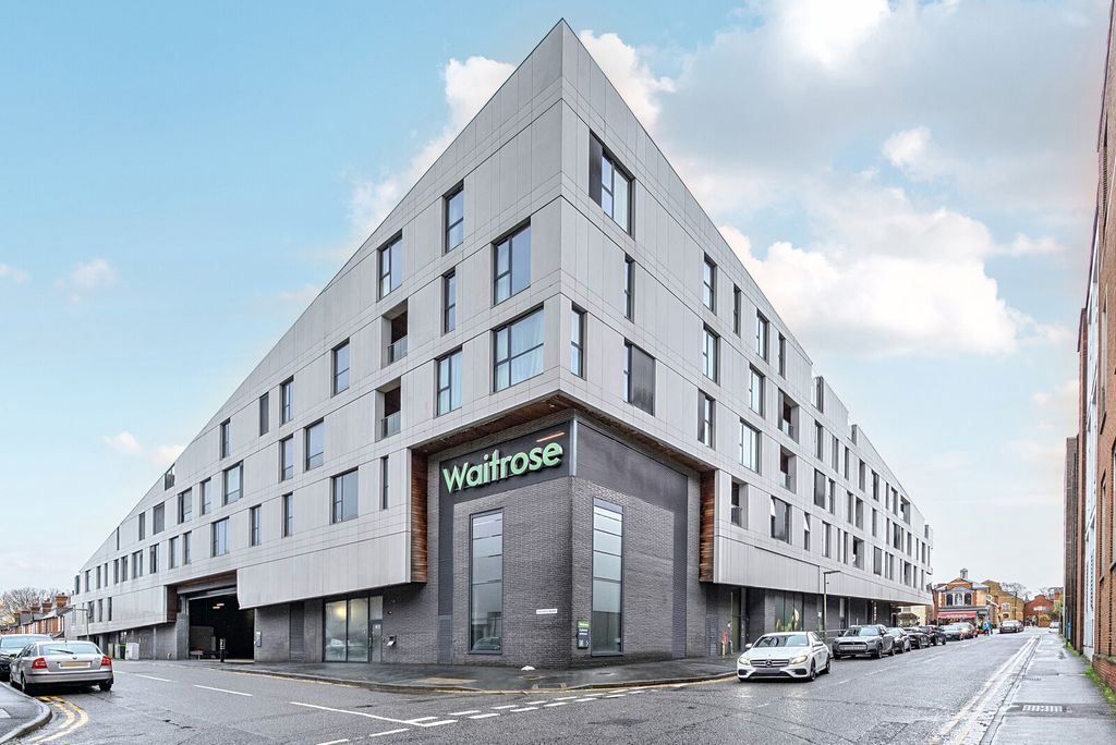 Property photo 1 of 12 1-6932Ae5E374d6-1...