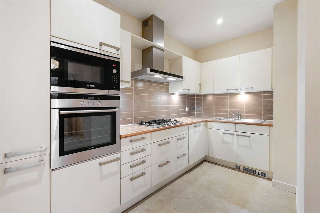Property photo 3 of 28 Kitchen