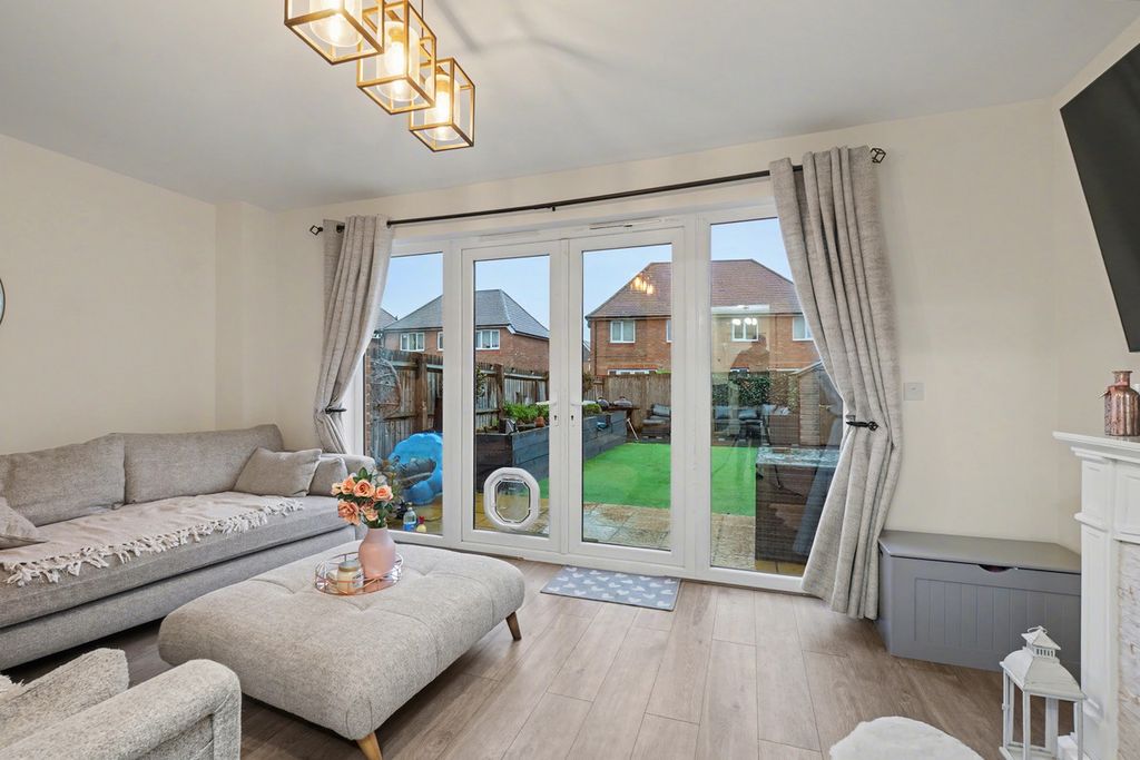 Property photo 2 of 14