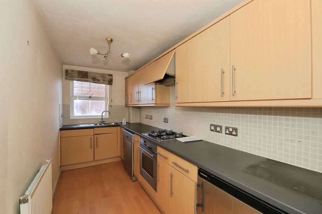 Property photo 2 of 14