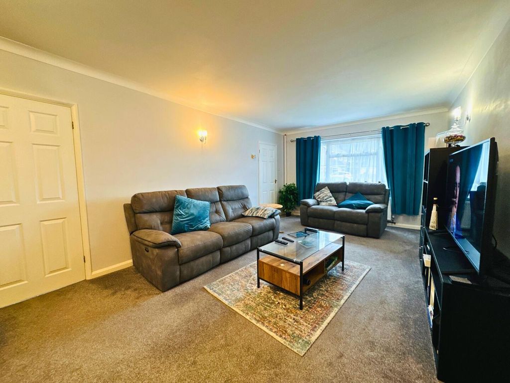 Property photo 2 of 19 Living Room