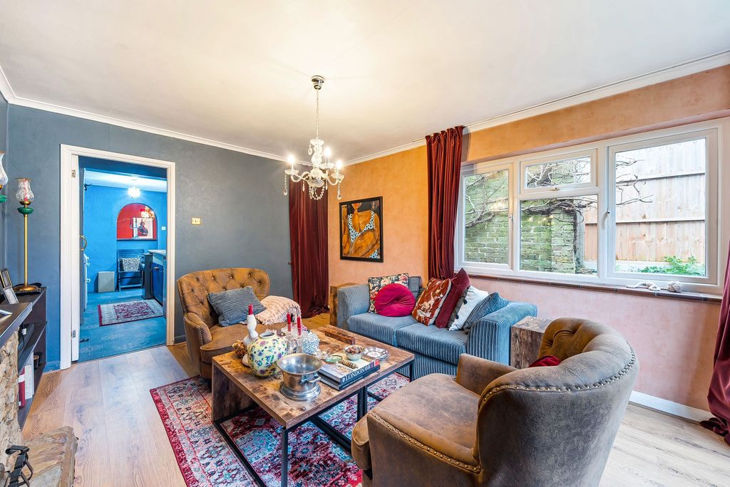 Property photo 2 of 16