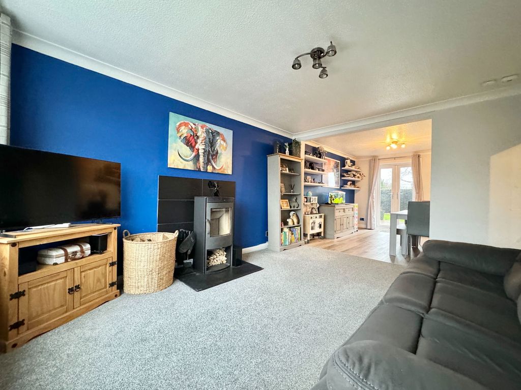 Property photo 3 of 37