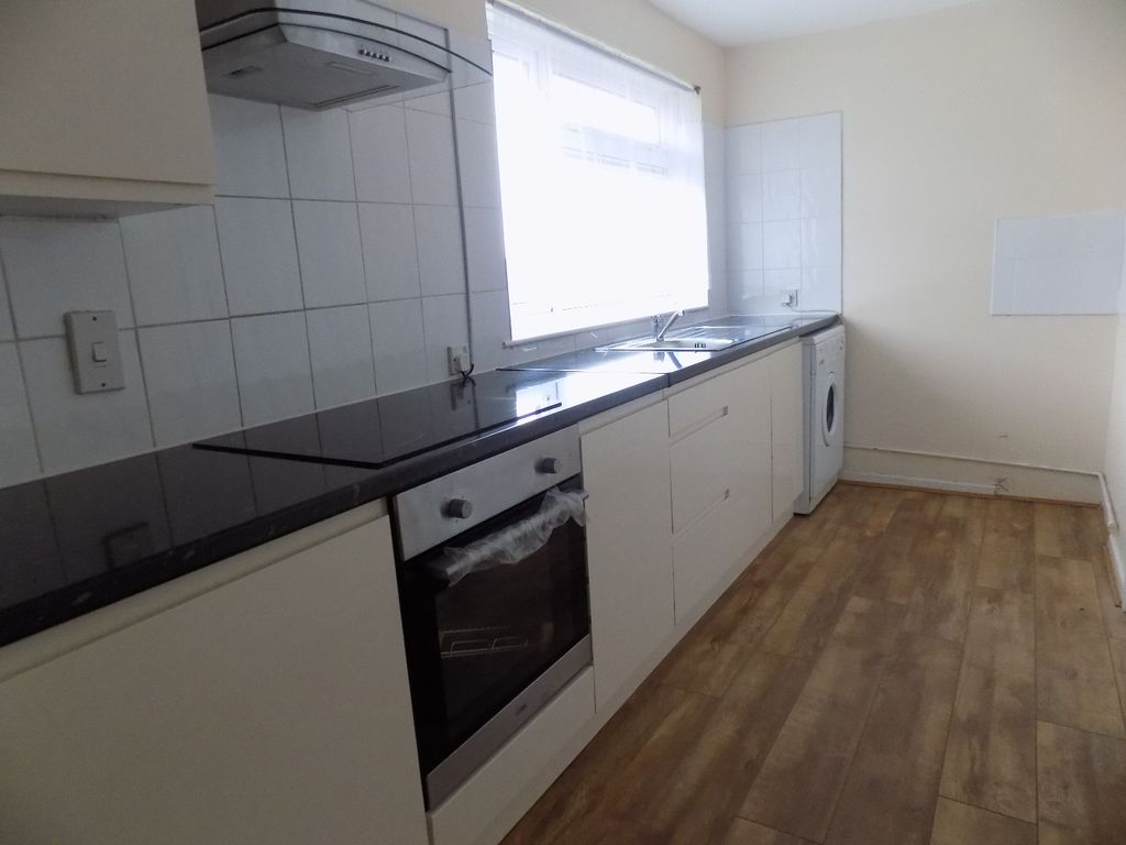Property photo 3 of 10 7290