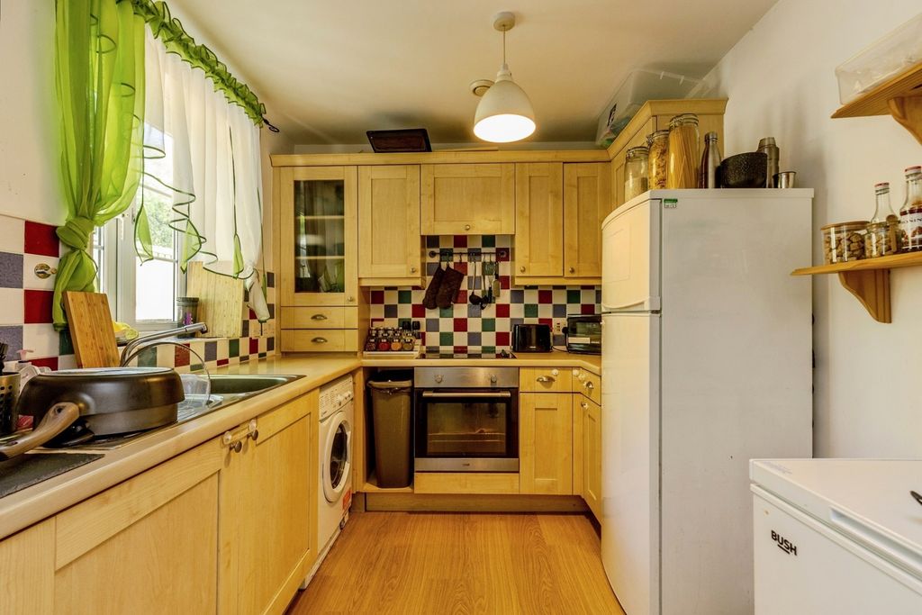 Property photo 3 of 12 Pbox-Img.Jpg