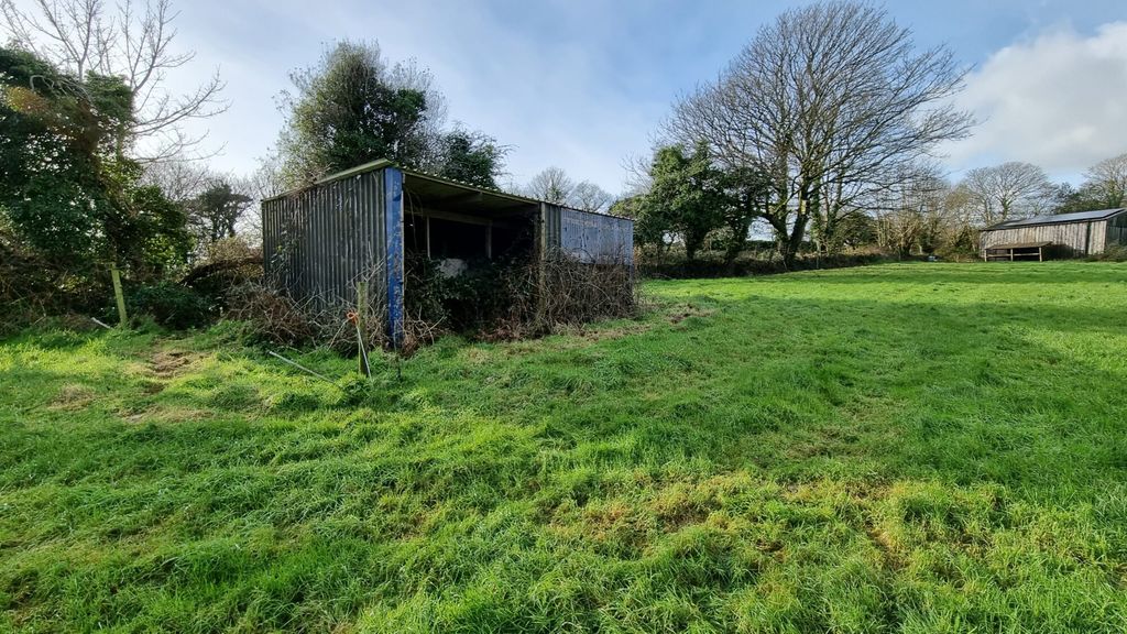 Property photo 2 of 6
