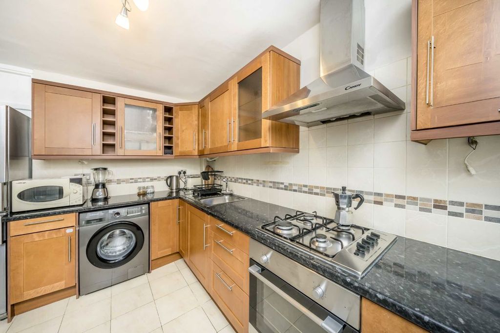 Property photo 3 of 8