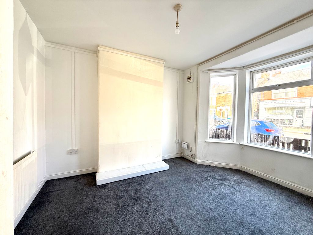 Property photo 2 of 9